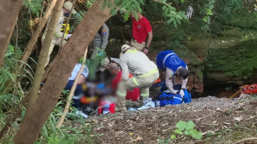 Adolescente que se afogou em riacho é socorrido em estado gravíssimo em Cascavel