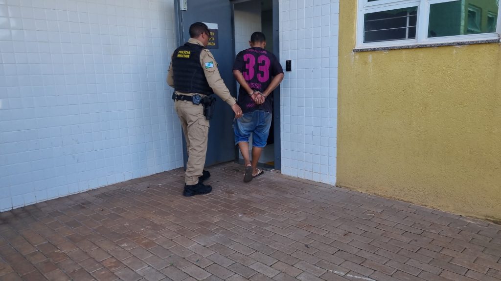 Foragido da PIC é pego no Santa Cruz e levado direto à delegacia