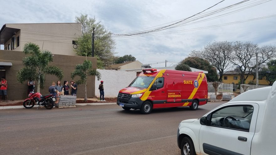 Acidente entre Fiorino e motocicleta Honda mobiliza Siate no Universitário