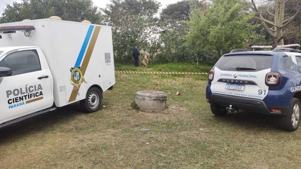 Espancado até a morte e arrastado: homem é jogado em rio na CIC Imagem referente a Espancado até a morte e arrastado: homem é jogado em rio na CIC