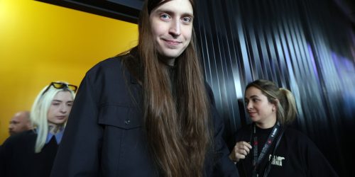 Polícia prende, em Olinda, suspeito de ameaçar influenciador Felca Imagem referente a Polícia prende, em Olinda, suspeito de ameaçar influenciador Felca