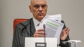 Moraes esclarece decisão que suspende processos sobre dados do Coaf 