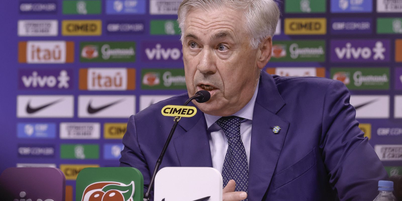 Ancelotti investe em novos jogadores em convocação para Eliminatórias