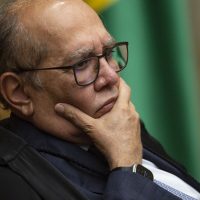Gilmar Mendes veta repasse de dados do Coaf sem autorização judicial Imagem referente a Gilmar Mendes veta repasse de dados do Coaf sem autorização judicial