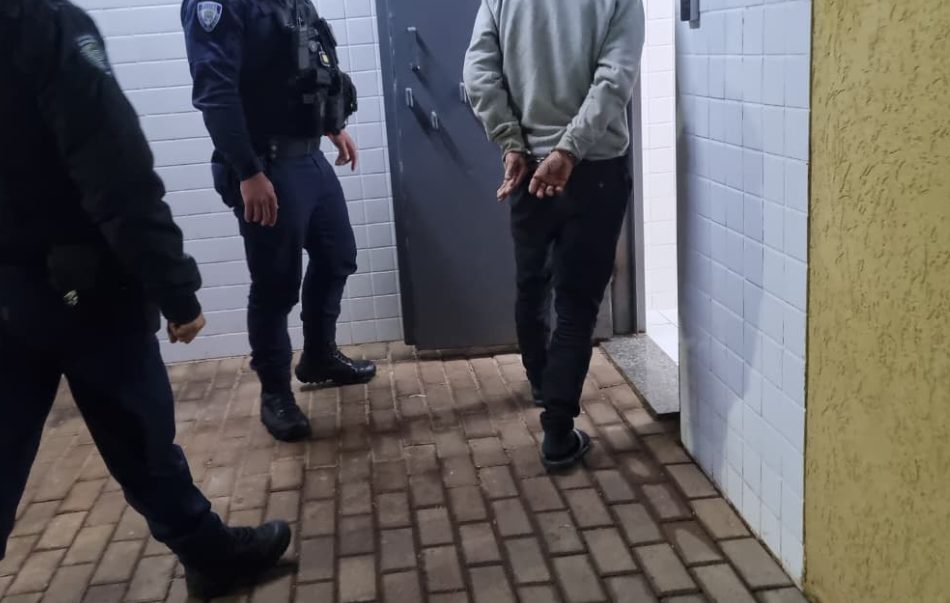 Homem descumpre medida protetiva e acaba detido pela GM no Bairro Guarujá