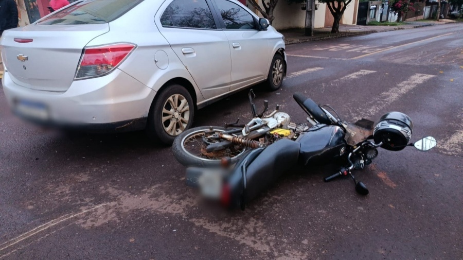 Motociclista quebra a perna em acidente no Jardim São Francisco, em Toledo