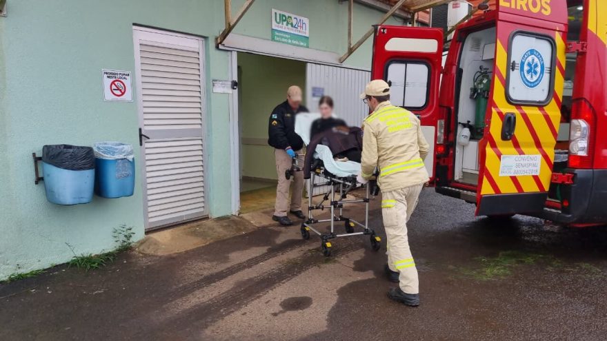 Mulher é encaminhada à UPA Veneza após sofrer queda de moto no Santa Felicidade
