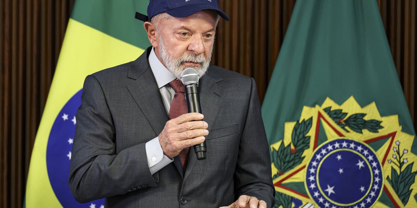 Lula defende regulação de big techs durante reunião ministerial Lula defende regulação de big techs durante reunião ministerial