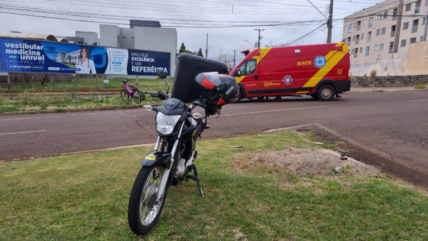Ciclista sofre ferimento no crânio em acidente de trânsito na Avenida das Torres