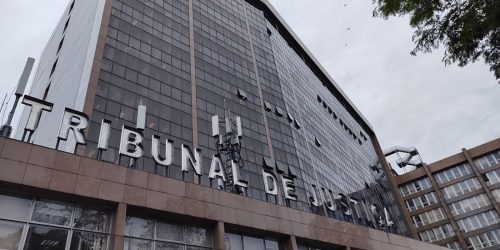 Tribunal de Justiça do Rio alerta sobre golpe do falso advogado Imagem referente a Tribunal de Justiça do Rio alerta sobre golpe do falso advogado