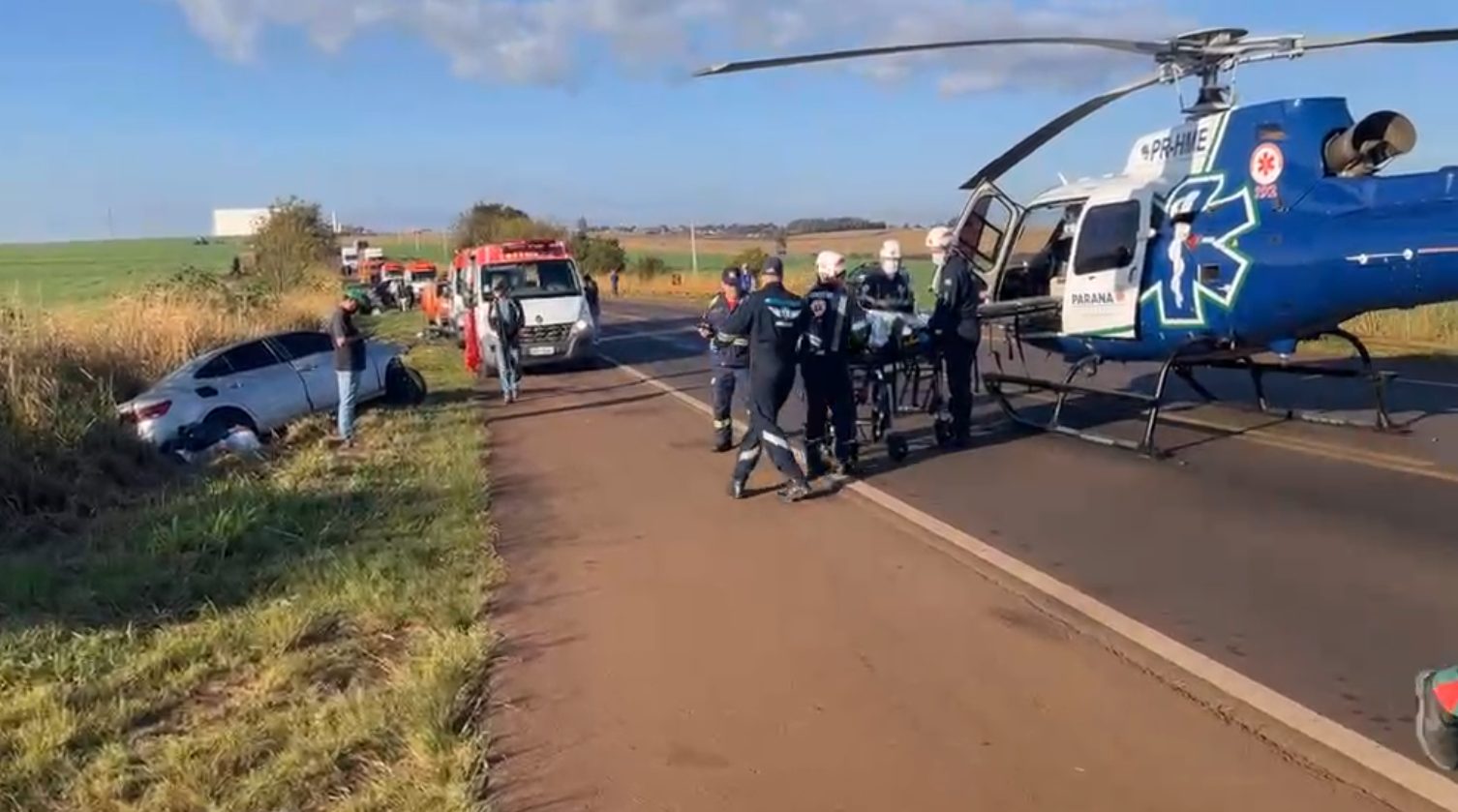 Grave acidente é registrado na BR-369 e várias equipes do Samu, Corpo de Bombeiros e Aeromédico são mobilizadas Grave acidente é registrado na BR-369 e várias equipes do Samu, Corpo de Bombeiros e Aeromédico são mobilizadas