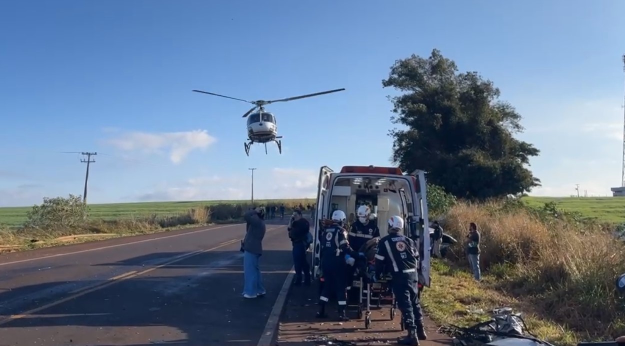 PRF dá detalhes de grave acidente envolvendo três carros e um caminhão na BR-369 PRF dá detalhes de grave acidente envolvendo três carros e um caminhão na BR-369
