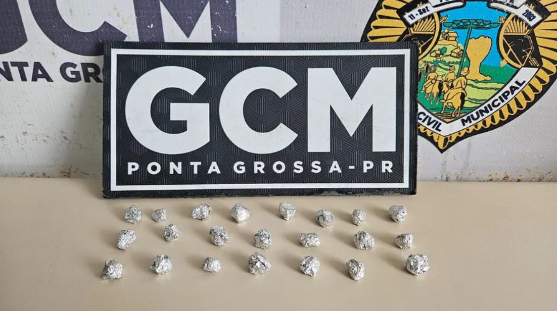 Homem é preso com 22 pedras de crack em Ponta Grossa