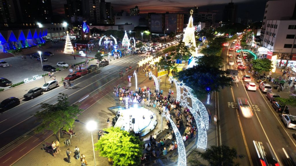 Decoração de Natal em Cascavel deve custar até R$ 2,5 milhões aos cofres da prefeitura
