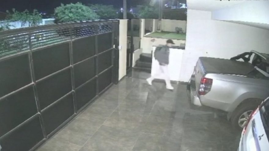 Indivíduo é flagrado furtando caminhonete L200 Triton em Santa Tereza