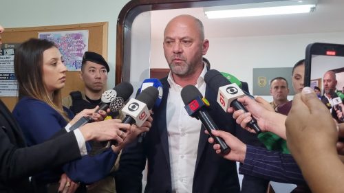 Secretário de Segurança do Paraná fala sobre abusos do Padre Genivaldo e do Bispo Dom Mauro Imagem referente a Secretário de Segurança do Paraná fala sobre abusos do Padre Genivaldo e do Bispo Dom Mauro