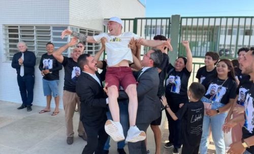 Justiça solta motoboy que ficou 3 anos preso por crime de estupro que não cometeu Imagem referente a Justiça solta motoboy que ficou 3 anos preso por crime de estupro que não cometeu