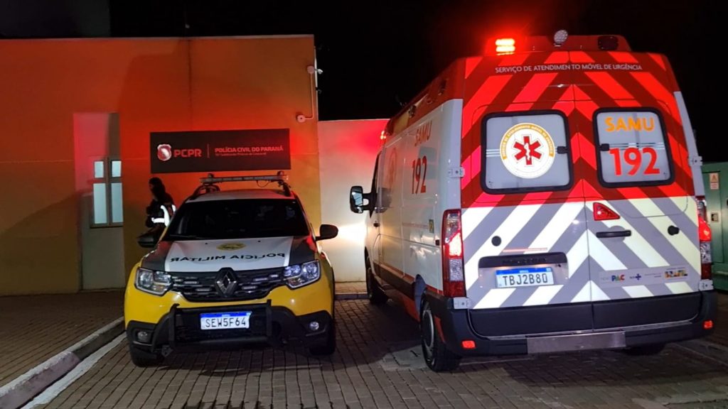 “Aventureiros” que tentaram fugir da polícia caíram de moto e precisaram ser socorridos