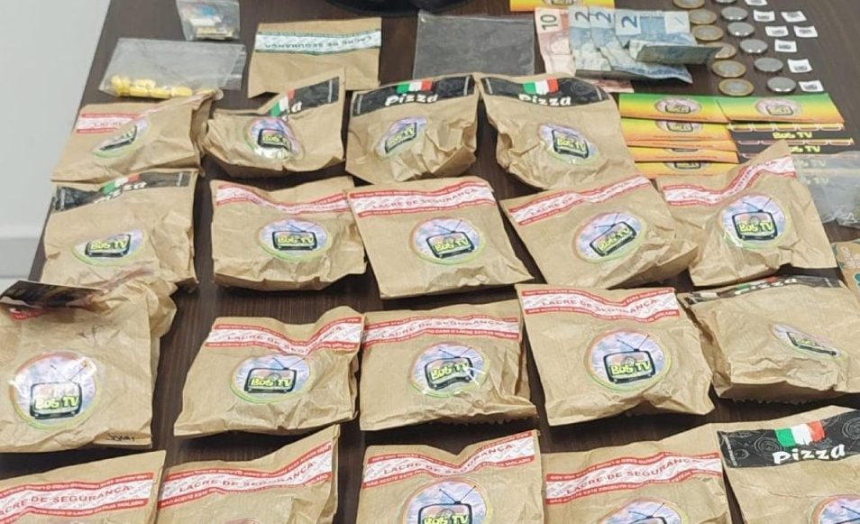 Delivery de drogas: Mulheres são detidas com entorpecentes e sistema de ‘Fidelidade’
