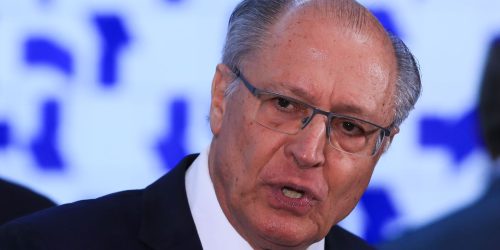 Falha em avião adia retorno de Alckmin ao Brasil Imagem referente a Falha em avião adia retorno de Alckmin ao Brasil