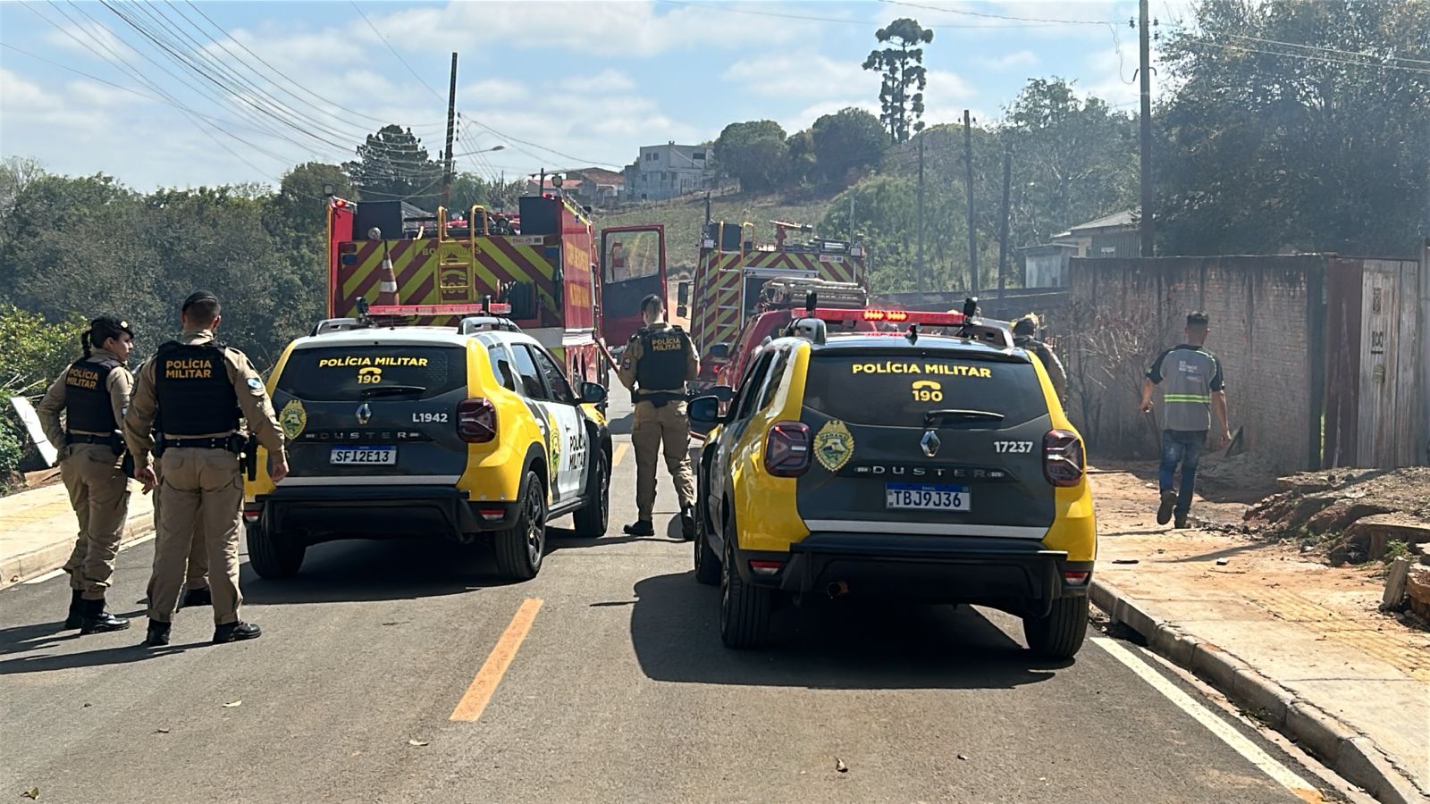 Jovem com deficiência morre em grande incêndio no Paraná