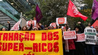 Ricos concentram 27% da renda e pagam menos impostos no país Ricos concentram 27% da renda e pagam menos impostos no país