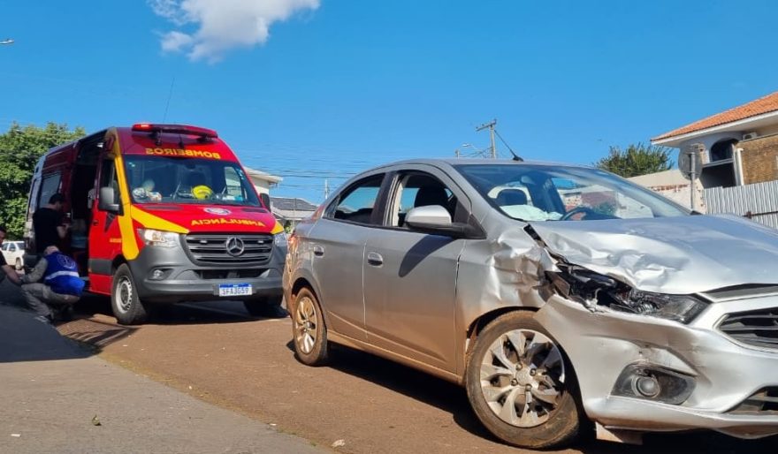 Acidente entre Prisma e caminhonete deixa duas vítimas