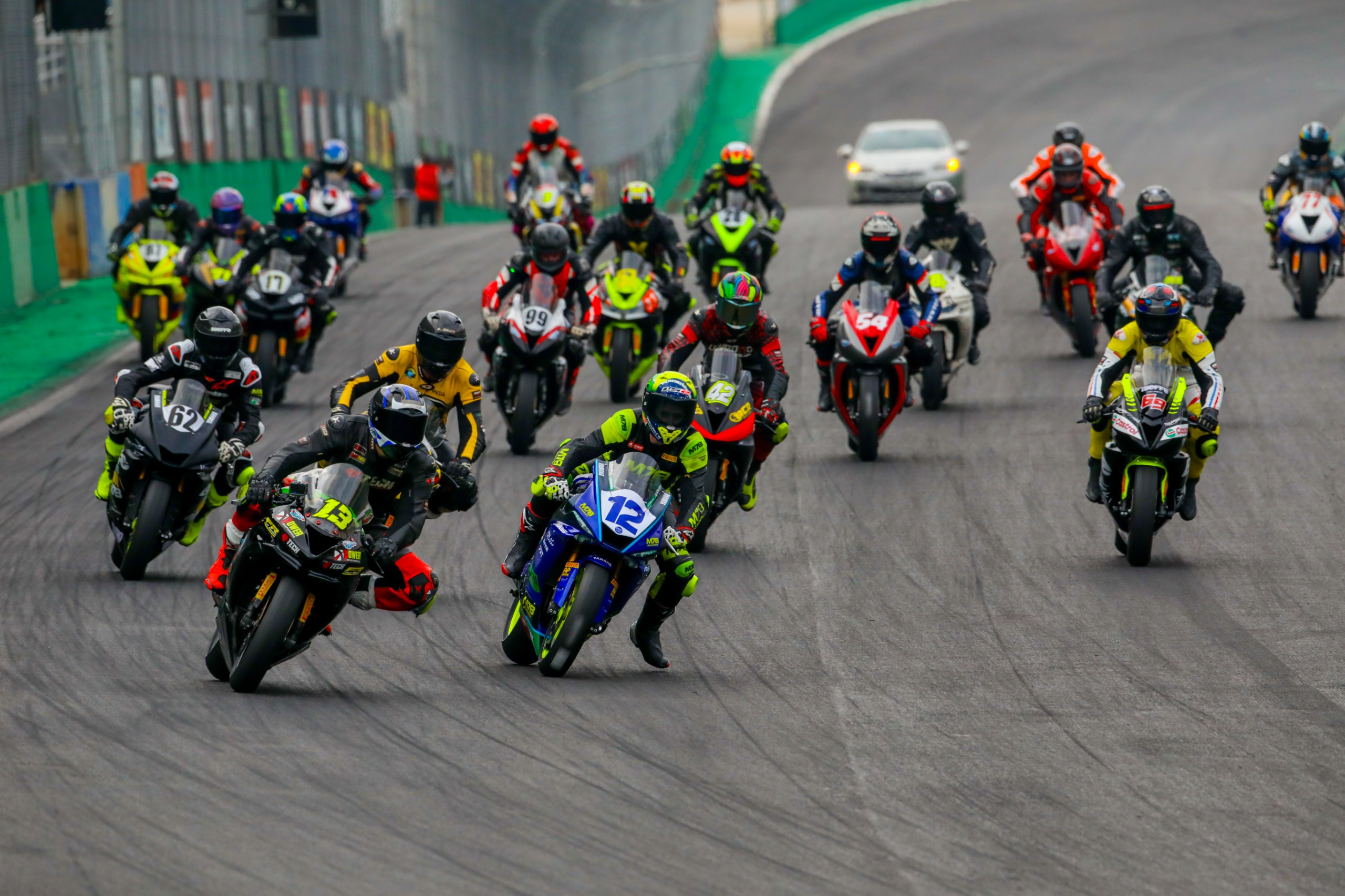 Moto1000GP movimenta a pista do Autódromo Zilmar Beux, em Cascavel