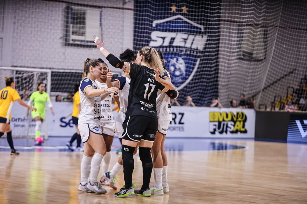 Stein Cascavel vence NY Ecuador e está na final da Copa Mundo do Futsal
