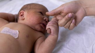 Teste do olhinho deve ser repetido três vezes ao ano até os 3 anos