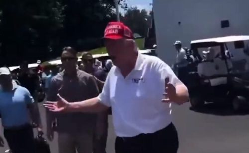 Fake news sobre morte de Trump explode na web, mas presidente aparece vivo Imagem referente a Fake news sobre morte de Trump explode na web, mas presidente aparece vivo