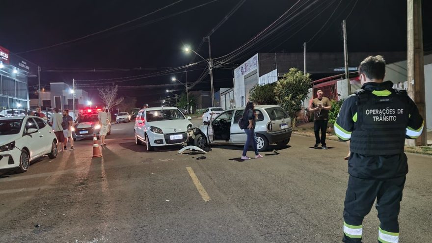 Novo acidente ocorre enquanto equipes atendiam atropelamento em cruzamento de Cascavel