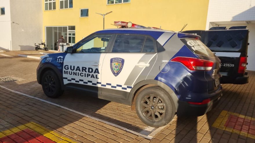 Homem é preso após invadir Câmara de Vereadores em Cascavel