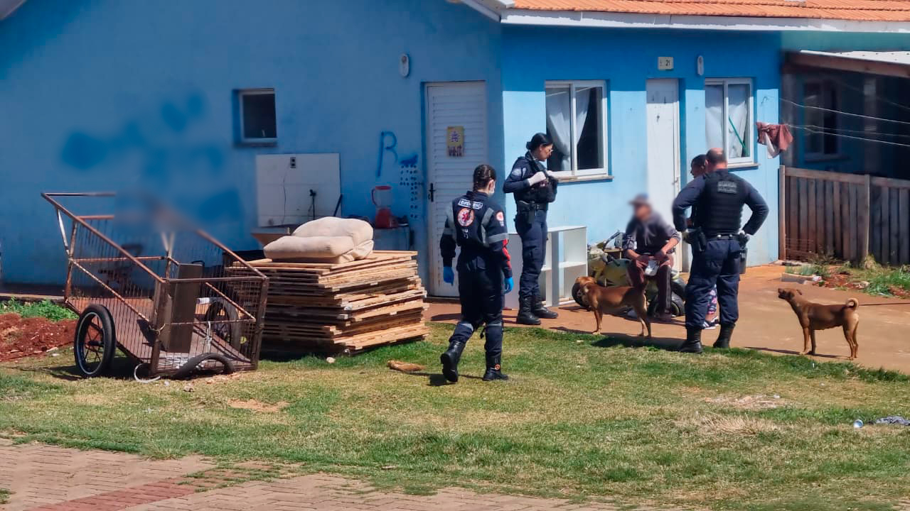 Adolescente de 14 anos ameaça familiares com faca após uso de ilícitos em Cascavel