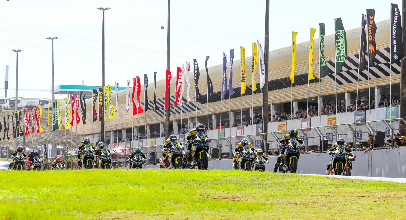 Diferença de 0s001 na chegada Daytona 660 Cup marca o MOTO1000GP em Cascavel