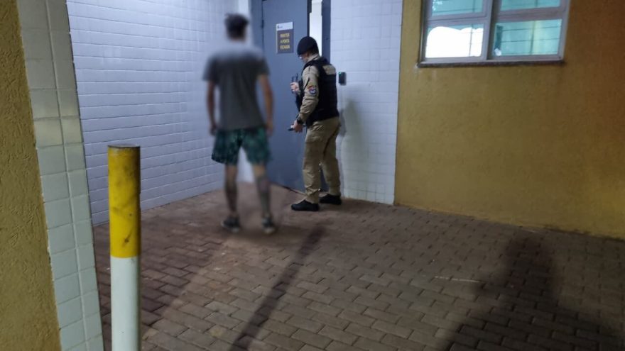 Após discussão e ameaças, casal é levado à Delegacia de Polícia Civil