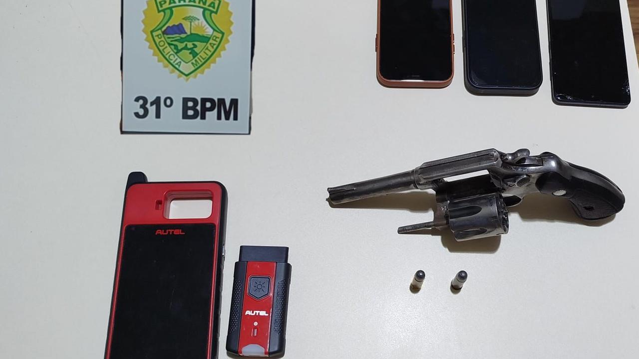 PM apreende arma de fogo e prende suspeitos de associação criminosa em Terra Roxa PM apreende arma de fogo e prende suspeitos de associação criminosa em Terra Roxa