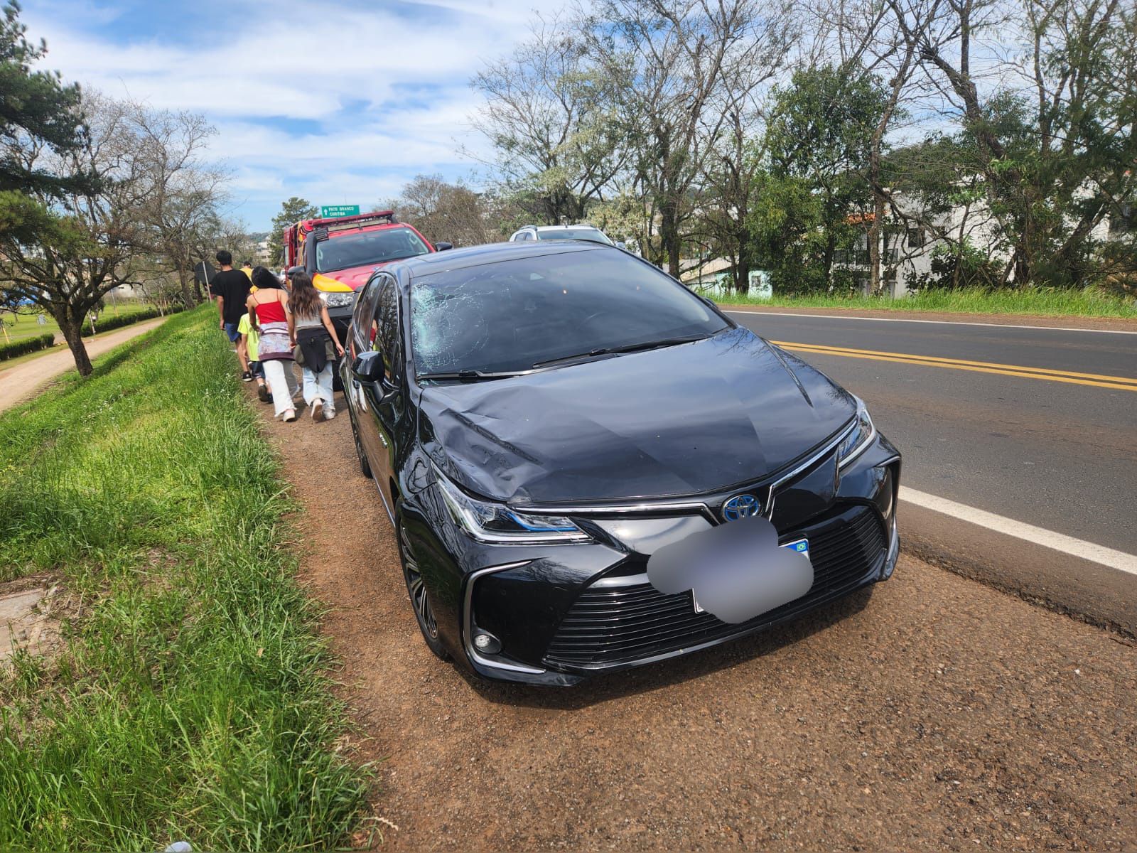 Idoso com muletas morre atropelado por Corolla na rodovia PR-483 Idoso com muletas morre atropelado por Corolla na rodovia PR-483