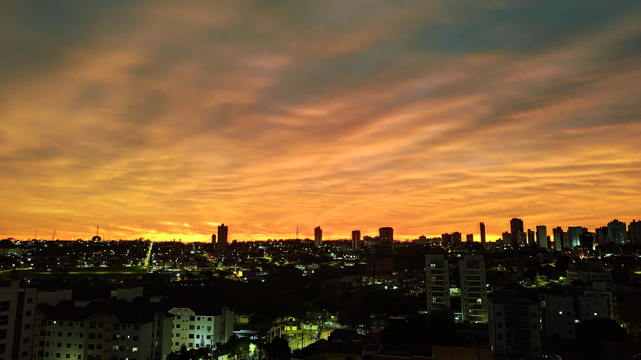 Céu dá início a campanha do Setembro Amarelo em Cascavel; Ventos podem atingir 65 km/h Céu dá início a campanha do Setembro Amarelo em Cascavel; Ventos podem atingir 65 km/h