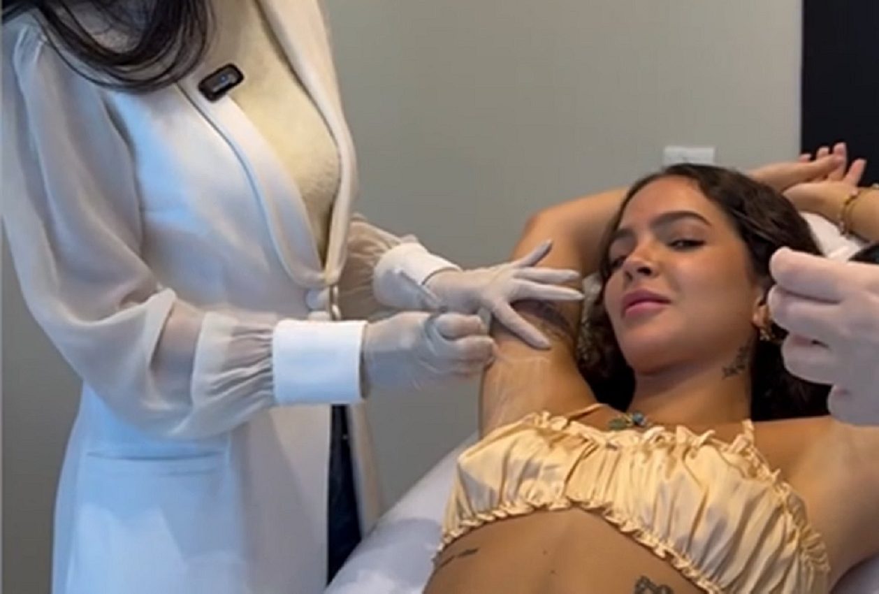 Suor sem fim? Atriz Mel Maia aposta no botox e vence drama das axilas molhadas