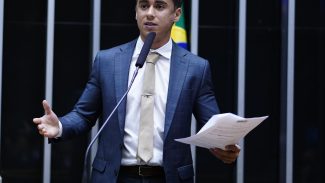 Justiça aumenta indenização que Nikolas terá de pagar a Felipe Neto Justiça aumenta indenização que Nikolas terá de pagar a Felipe Neto