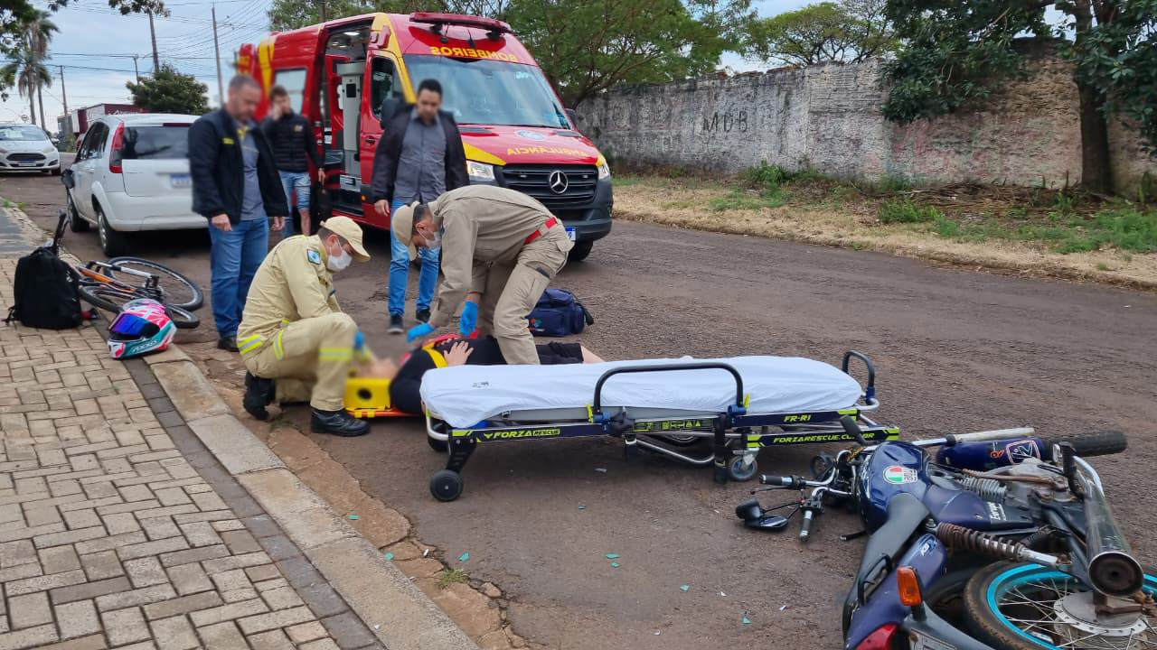 Mulher fica ferida em colisão entre Moto e Fiesta no bairro São Cristóvão, em Cascavel Mulher fica ferida em colisão entre Moto e Fiesta no bairro São Cristóvão, em Cascavel