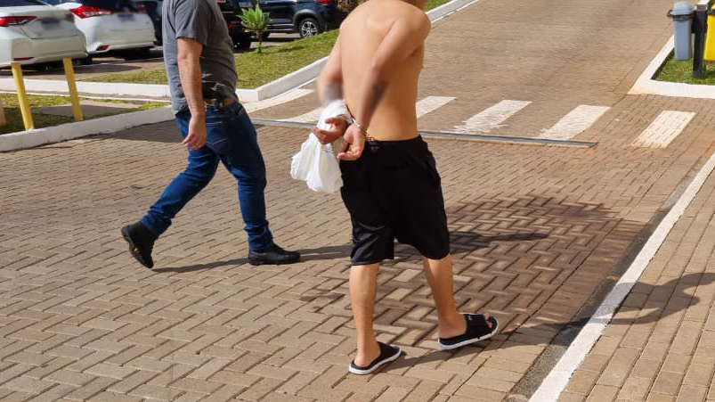 GDE cumpre mandado e prende jovem suspeito de homicídio em Cascavel