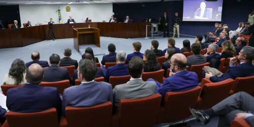 STF retoma julgamento de Bolsonaro após pausa; defesas serão ouvidas