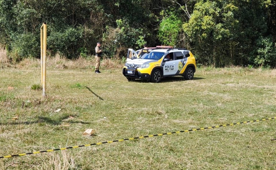 Denúncia anônima de tráfico termina em morte de suspeito durante confronto com a PM