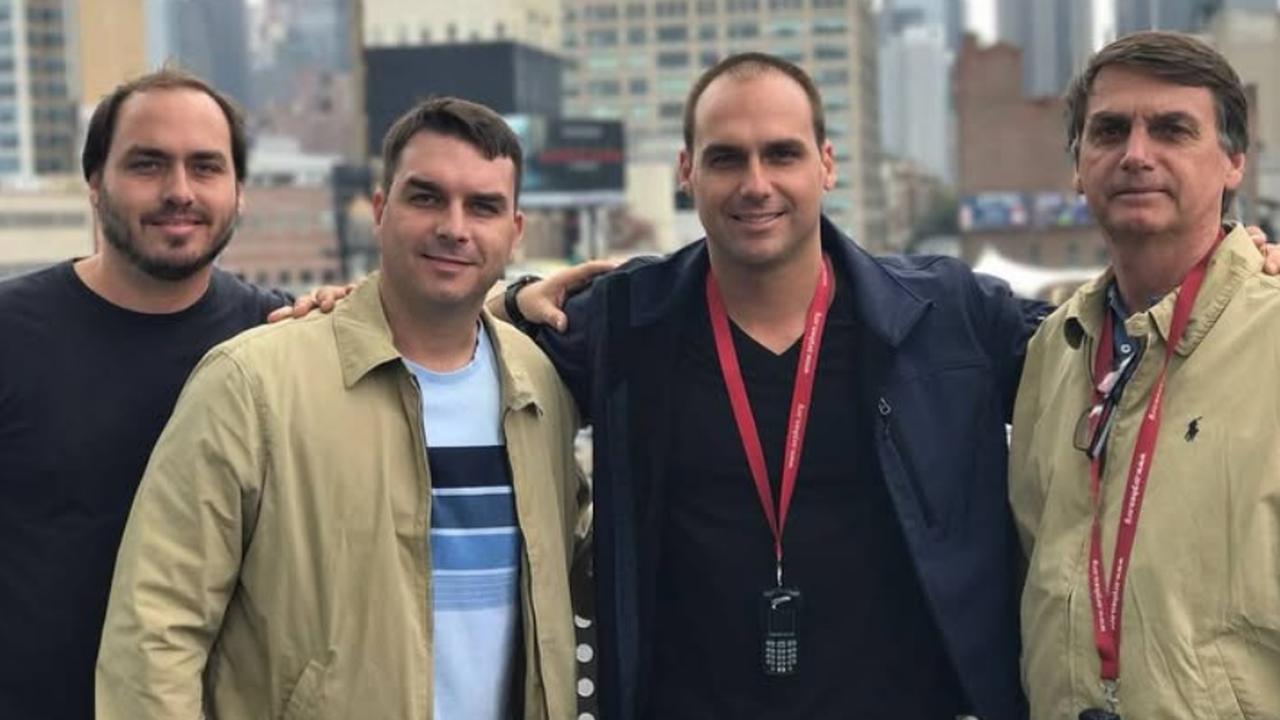 Filhos de Bolsonaro demonstram apoio ao pai nas redes sociais no dia de julgamento no STF