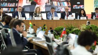 Conferência debate investimentos para erradicar a pobreza Conferência debate investimentos para erradicar a pobreza