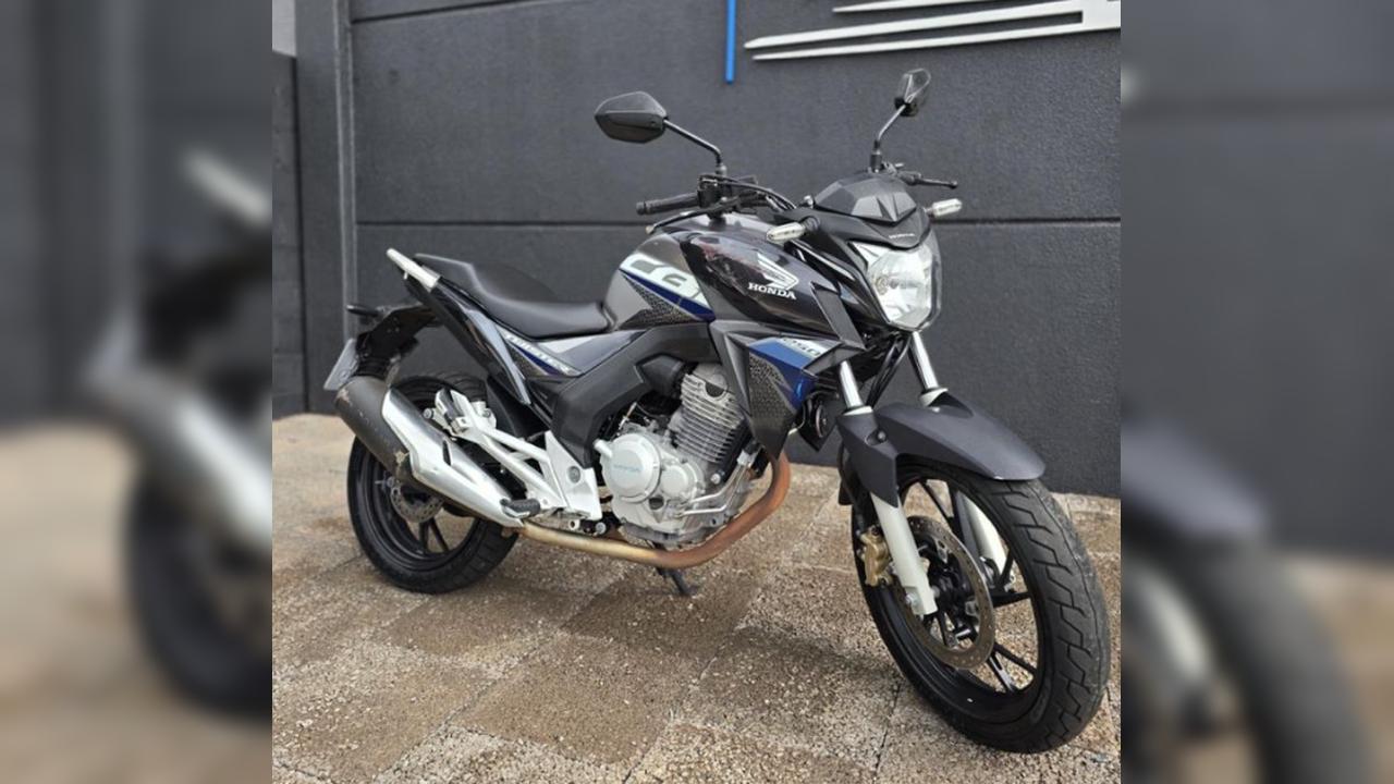 Honda CB Twister é furtada no Centro de Cascavel