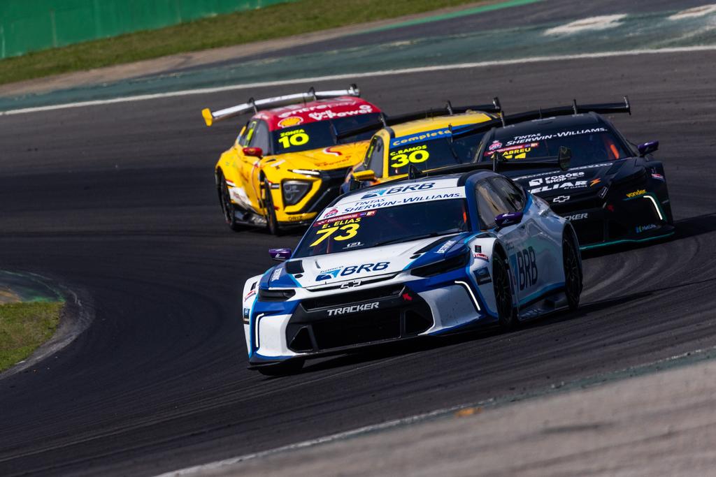 Com direito a exposição de carros, Stock Car promove "esquenta" nesta quinta-feira, no Calçadão da Avenida Brasil