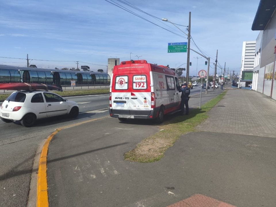 Grávida é atropelada por moto em corredor da linha verde e fica em estado grave